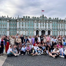 Экскурсионный тур для школьников и взрослых «Санкт-Петербург собирает друзей!»